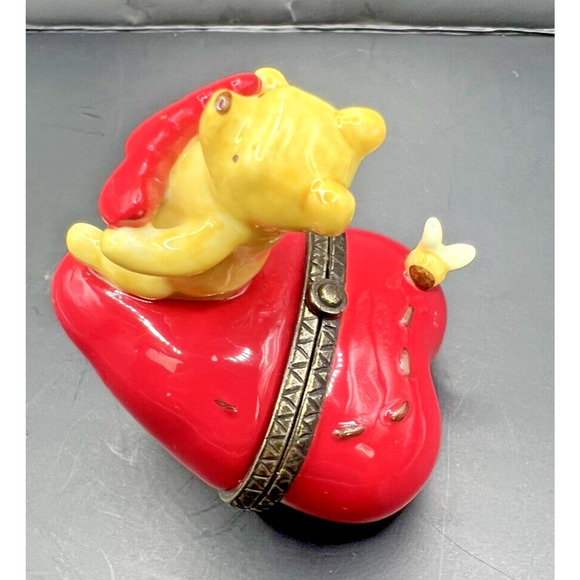Classic Winnie the Pooh’s Heart Hinged Box Disney Midwest Of Cannon Falls - Picture 3 of 6